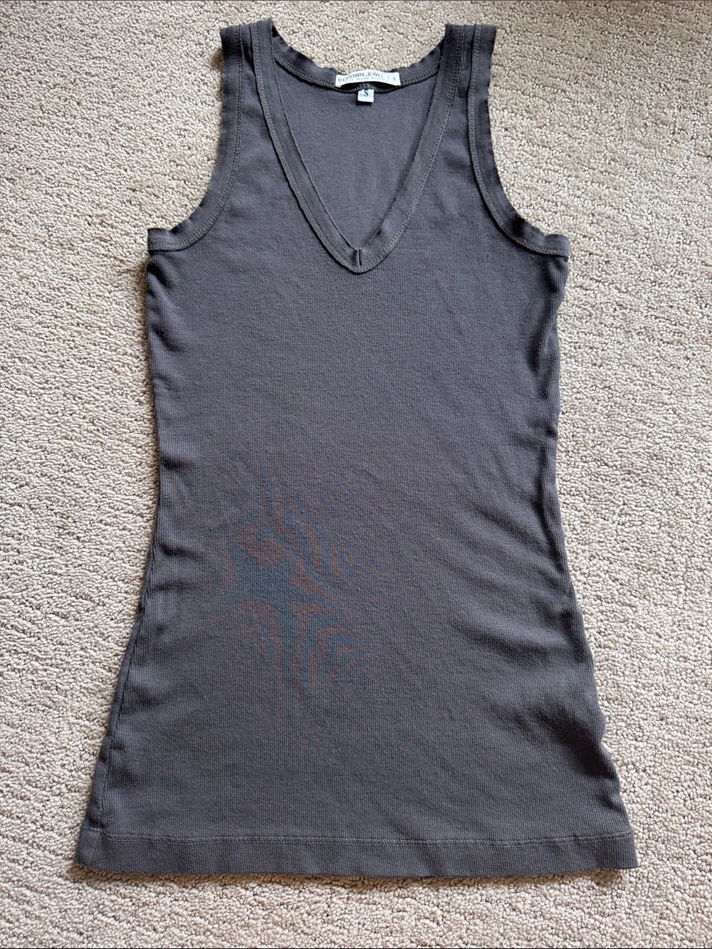 Crown Jewel Small Charcoal Gray V-Neck Ribbed Tank Top